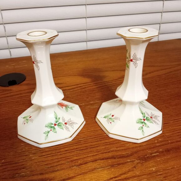 Ivory Bone China Mikasa Christmas Poinsettia Candle Holders Gold Trim - Picture 3 of 11